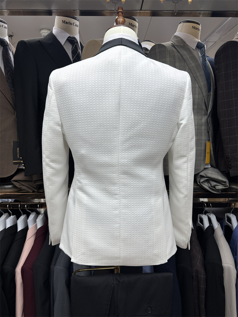 チェック柄の結婚式のタキシード新郎用 3 ピースフォーマルメ - Men Formal Wear 2025 のレビューと価格
