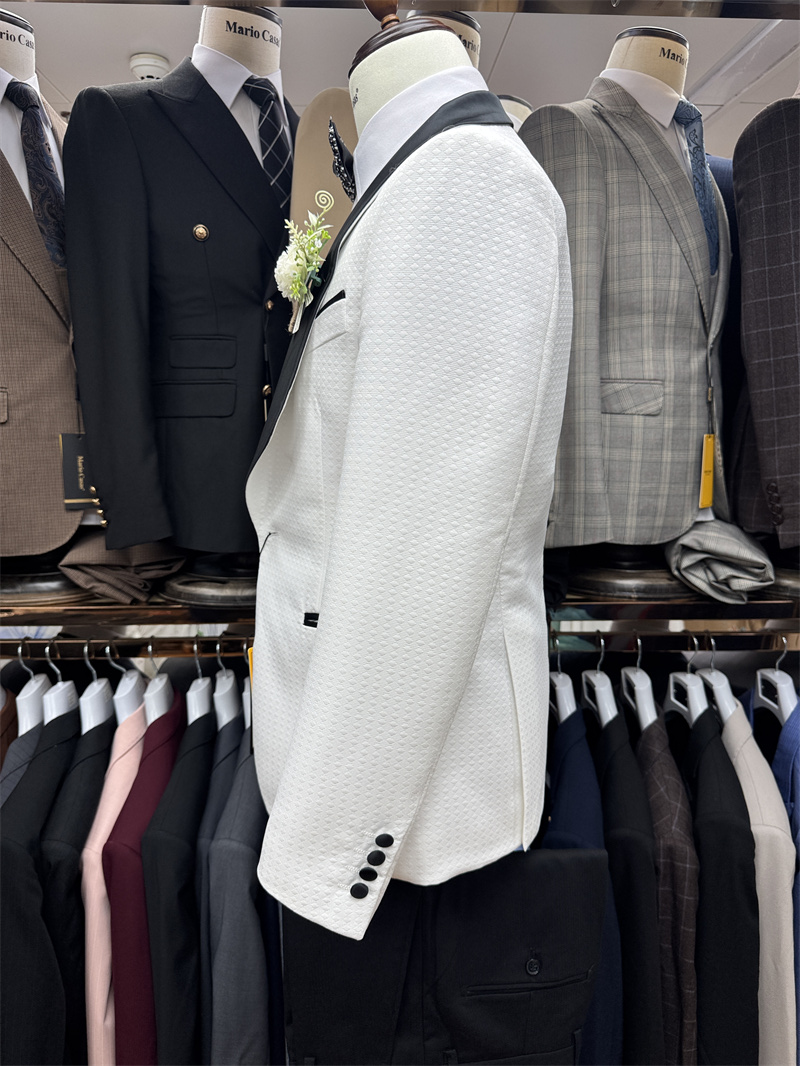 チェック柄の結婚式のタキシード新郎用 3 ピースフォーマルメ - Men Formal Wear 2025 のレビューと価格
