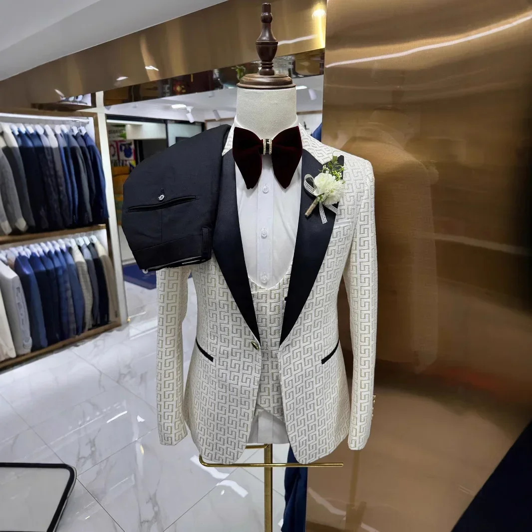 チェック柄ウエディングスーツ男性スリムフィット 3 個ピーク - Men Formal Wear 2025 のレビューと価格